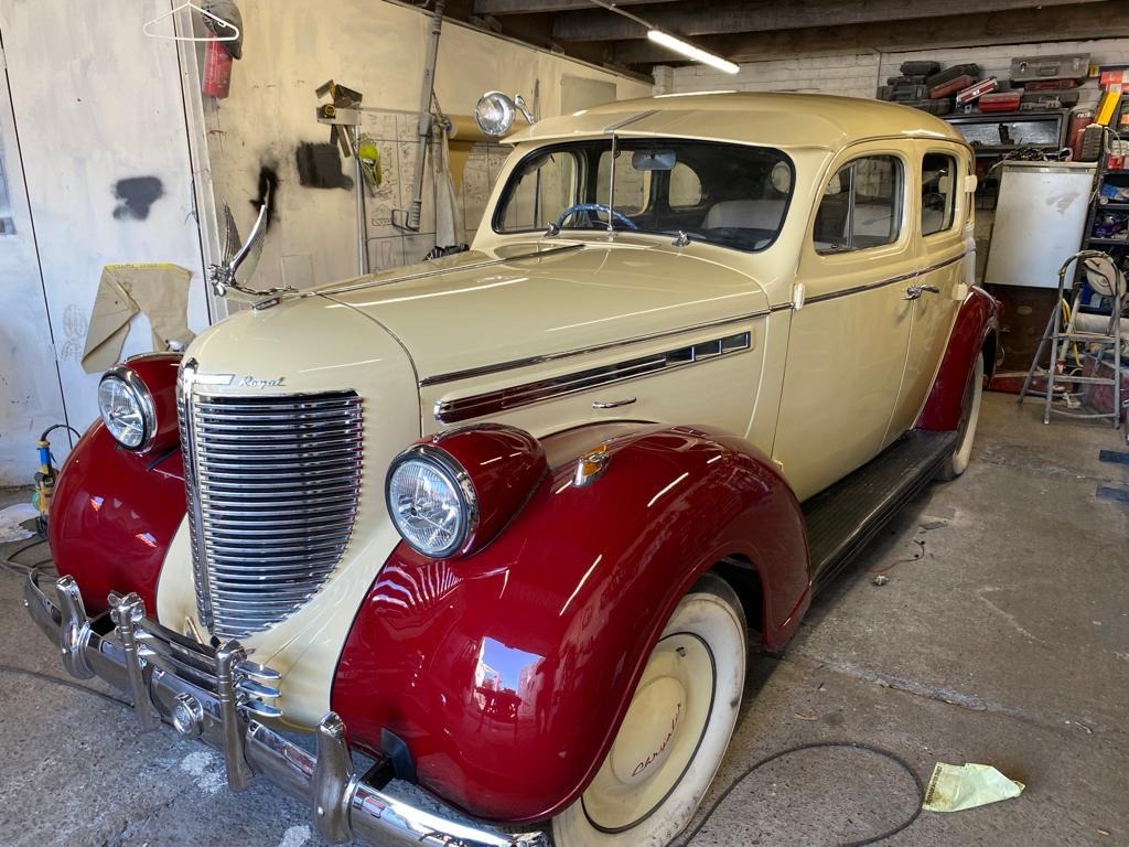 1938 Chrysler Imperial Image 1